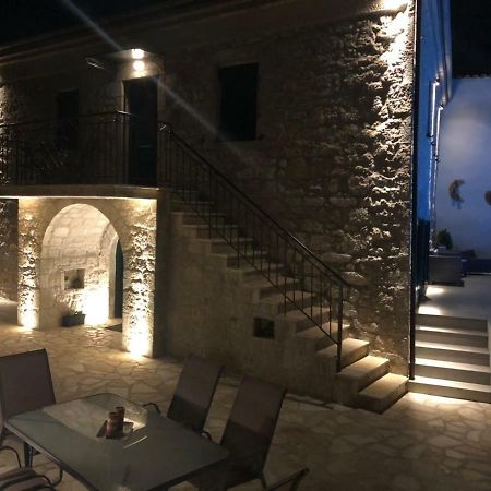 Villa Charonia Spanokhórion Buitenkant foto
