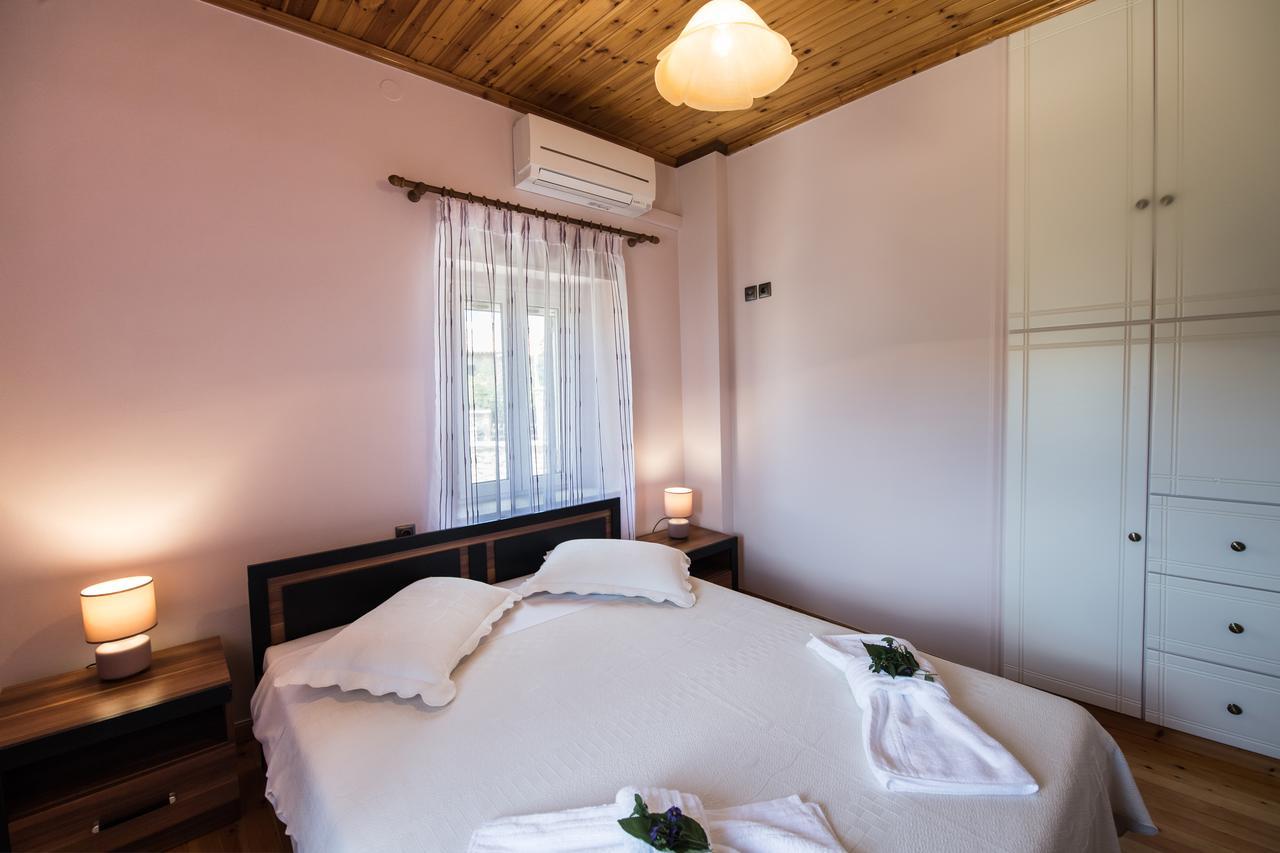 Villa Charonia Spanokhórion Buitenkant foto