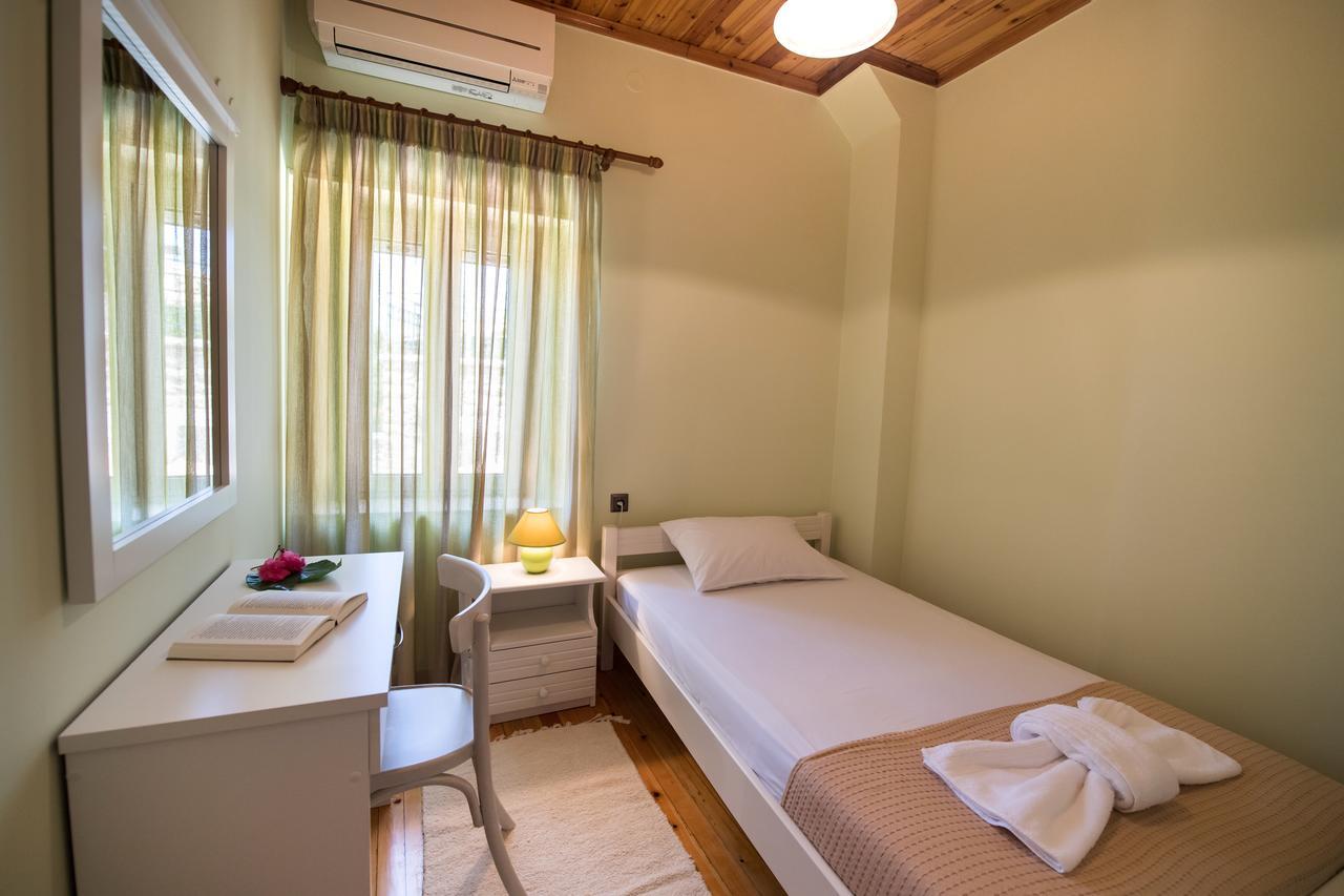 Villa Charonia Spanokhórion Buitenkant foto