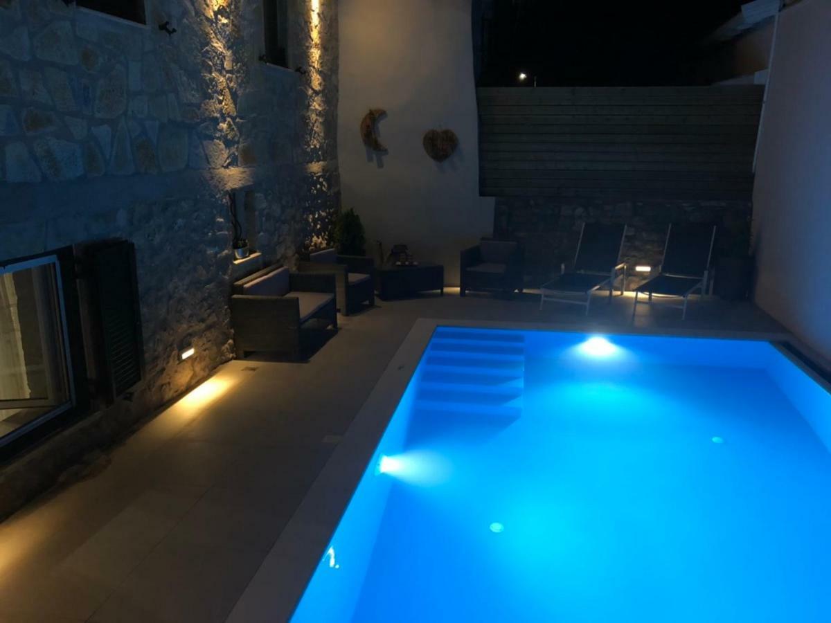 Villa Charonia Spanokhórion Buitenkant foto